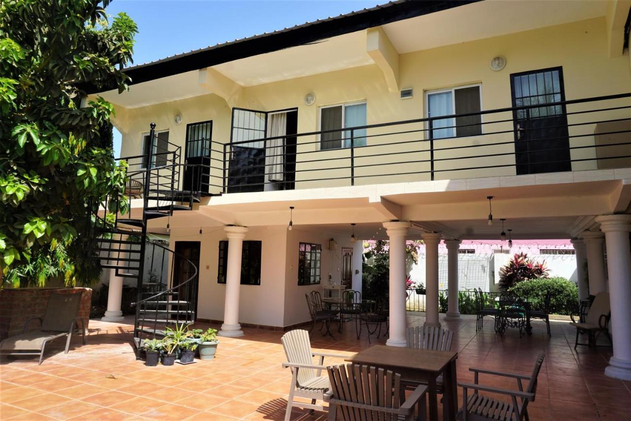 B & B Villa Calliandra Bijilo Εξωτερικό φωτογραφία