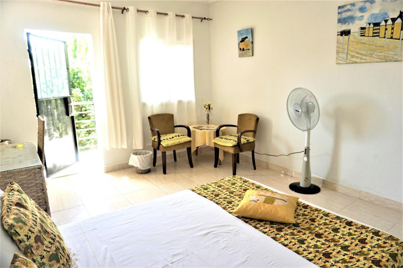 B & B Villa Calliandra Bijilo Εξωτερικό φωτογραφία